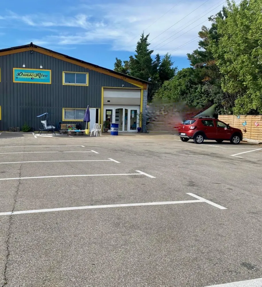 Un parking privé pour stationner facilement